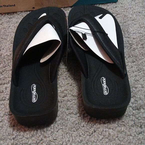 Aerothotic black sandals  Sz 7 NWT and comes with box - Picture 4 of 9